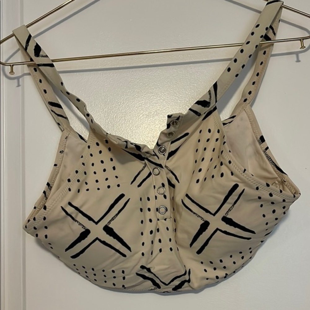 Aerie Beige and Black Patterned Top